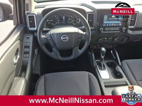 Used 2023 Nissan Frontier SV image 13