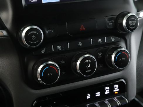 Used 2022 RAM 1500 Laramie w/ Sport Appearance Package image 13