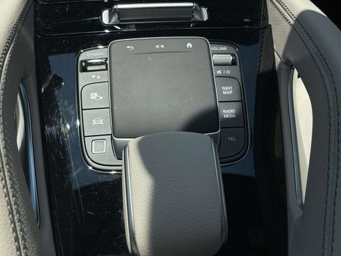 Used 2025 Mercedes-Benz GLE 350 4MATIC image 30