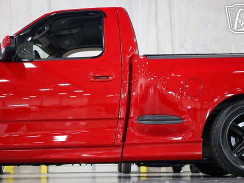 Used 2003 Ford F150 Lightning image 18