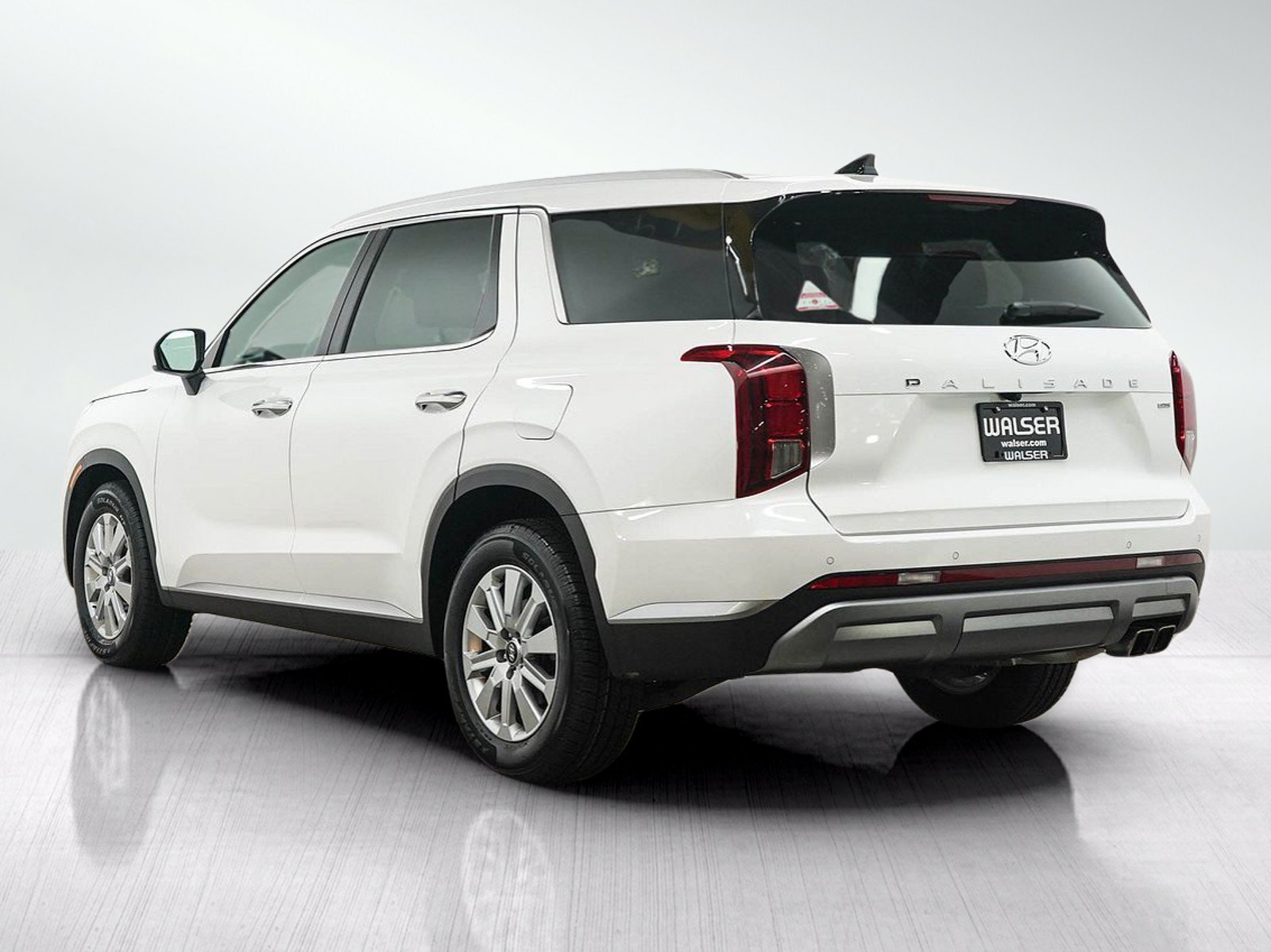 Used 2023 Hyundai Palisade SEL AWD/4WD image 3