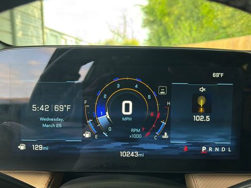 Used 2025 Chevrolet Equinox ACTIV image 23