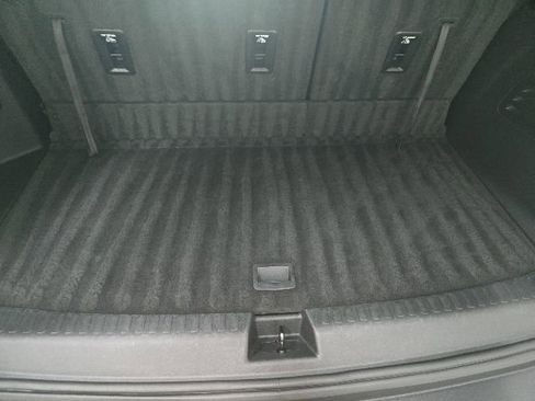 Used 2025 Chevrolet Traverse LT AWD/4WD image 8
