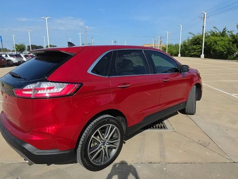 Used 2021 Ford Edge Titanium FWD image 3