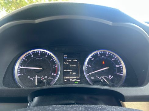 Used 2018 Toyota Highlander Limited FWD image 10