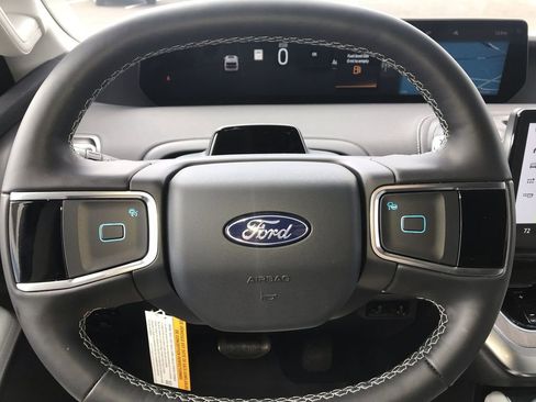 New 2026 Ford Expedition Max Platinum image 14