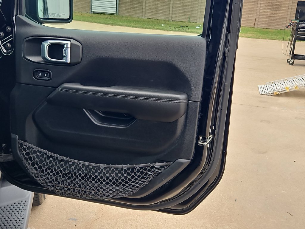 Used 2021 Jeep Wrangler Unlimited Sahara AWD/4WD image 31