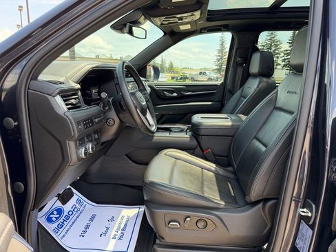 Used 2023 GMC Yukon XL Denali w/ Max Trailering Package AWD/4WD image 12