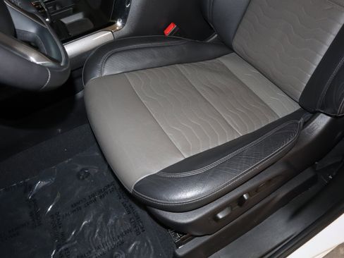 Used 2023 Chevrolet Silverado 1500 ZR2 w/ Technology Package image 35