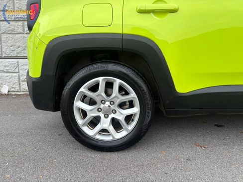 Used 2018 Jeep Renegade Latitude image 12
