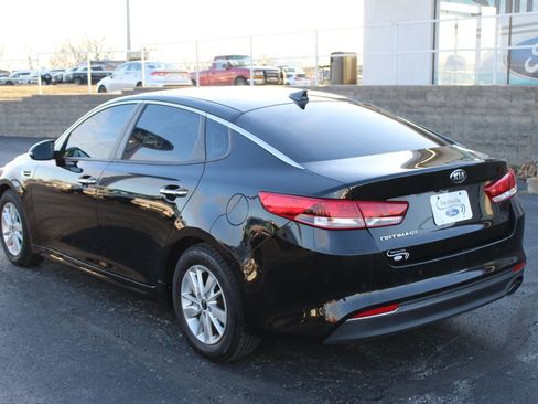 Used 2018 Kia Optima LX image 3