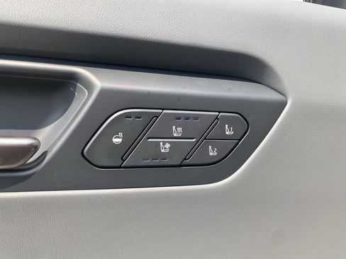 New 2026 Kia EV9 Wind image 30