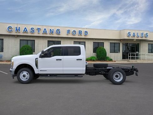 New 2026 Ford F350 XL w/ XL Chrome Package AWD/4WD image 3