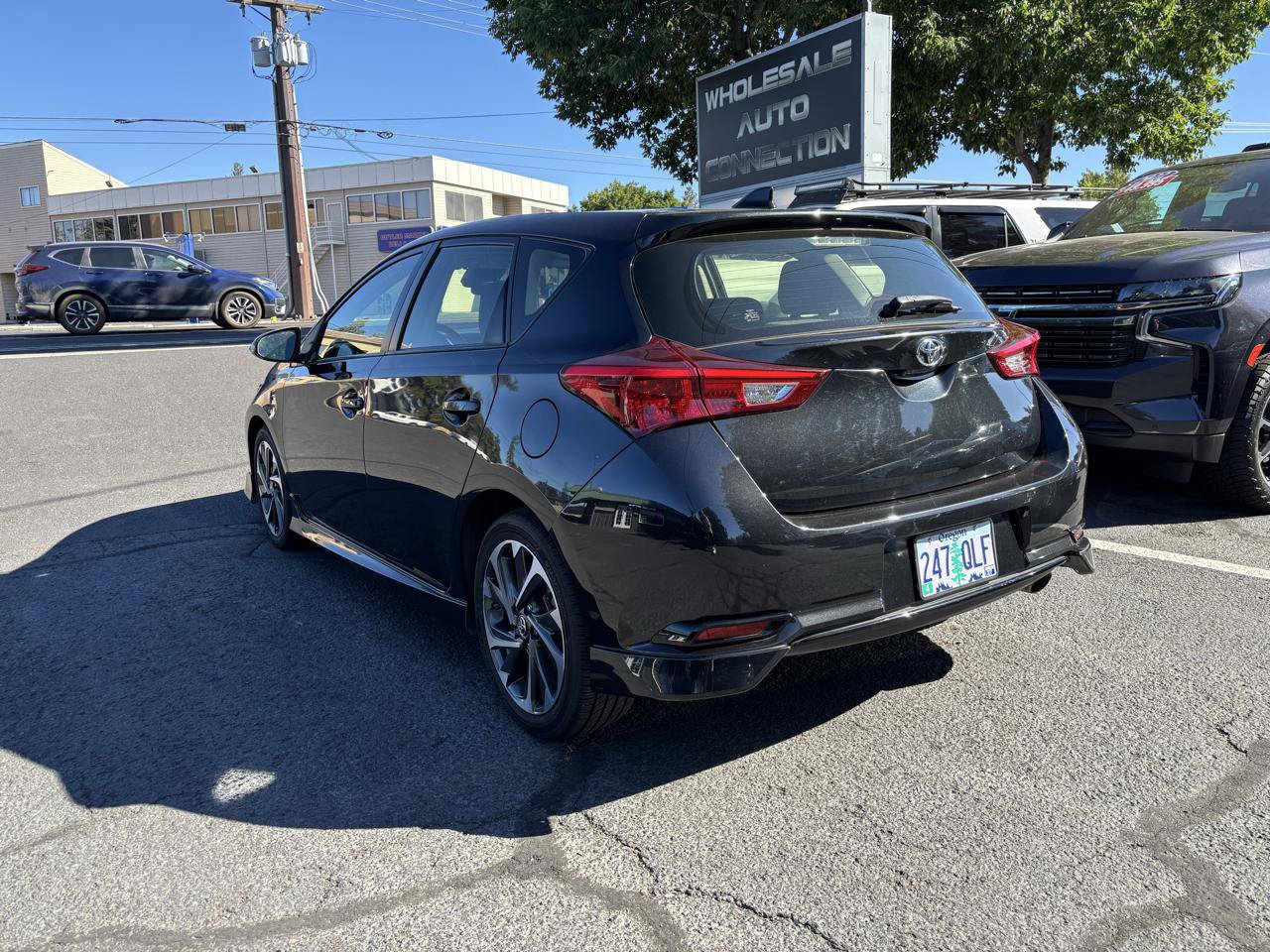 Used 2018 Toyota Corolla iM w/ All-Weather Mat Package FWD image 3