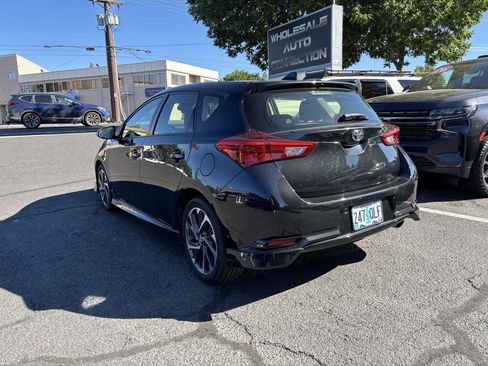 Used 2018 Toyota Corolla iM w/ All-Weather Mat Package FWD image 3