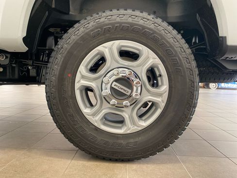 New 2026 Ford F250 XLT w/ FX4 Off-Road Package AWD/4WD image 17