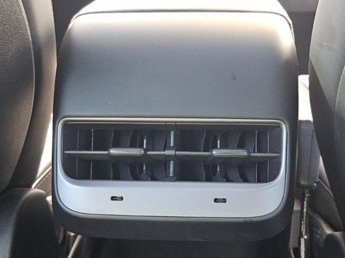 Used 2023 Tesla Model Y Long Range AWD/4WD image 58