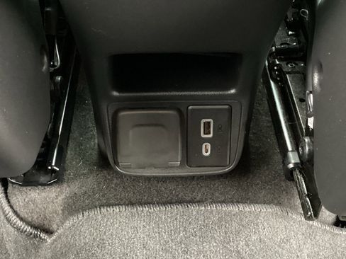 Used 2023 Chevrolet TrailBlazer LT w/ Convenience Package AWD/4WD image 34