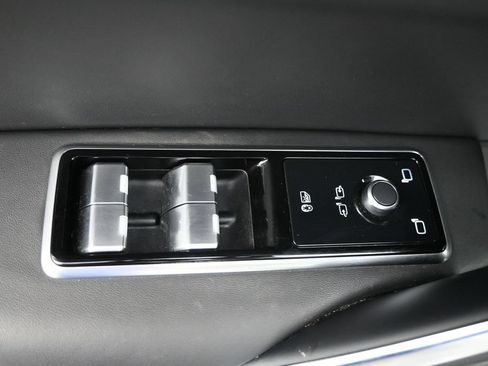 Certified 2024 Jaguar F-PACE R-Dynamic S AWD/4WD image 22