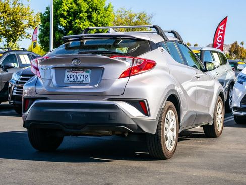 Used 2020 Toyota C-HR LE FWD image 4