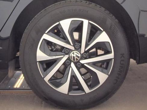 Used 2025 Volkswagen Jetta S image 14