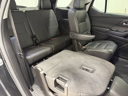 Used 2021 Chevrolet Traverse Premier w/ Redline Edition image 34