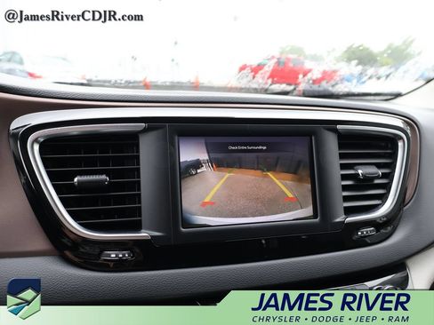 Used 2023 Chrysler Voyager LX FWD image 34