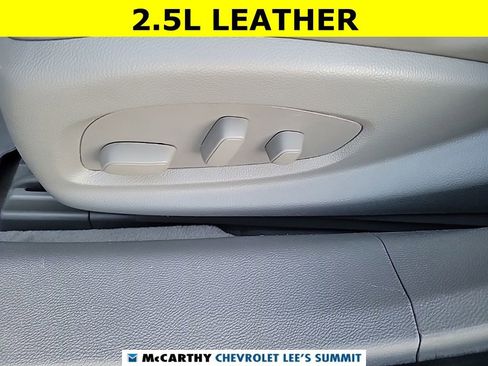 Used 2014 Chevrolet Impala LT w/ Convenience Package image 26