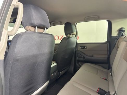 Used 2024 Nissan Frontier SV w/ SV Convenience Package image 14