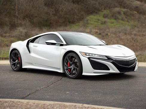 Used 2020 Acura NSX image 11