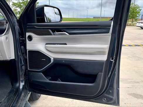 Used 2022 Jeep Wagoneer Series I RWD image 22