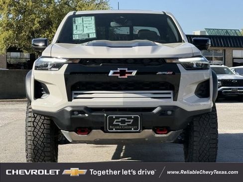 Used 2026 Chevrolet Colorado ZR2 w/ Technology Package image 3