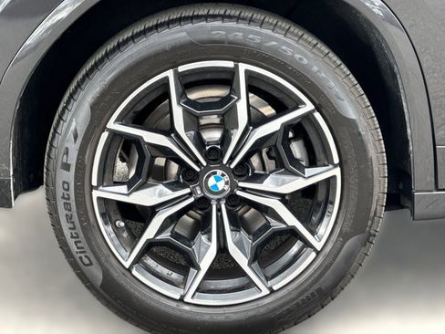 Used 2025 BMW X4 xDrive30i AWD/4WD image 11