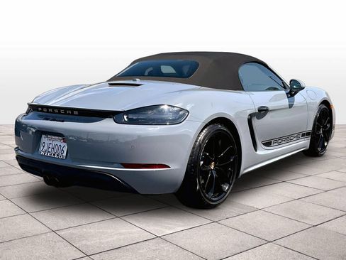Used 2024 Porsche 718 Boxster RWD image 16