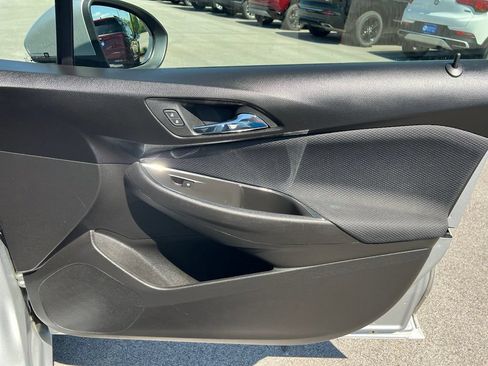 Used 2018 Chevrolet Cruze LT FWD image 24