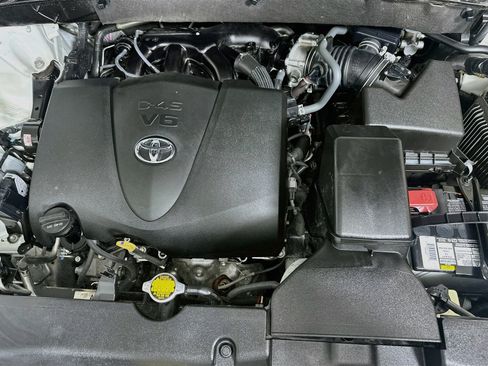 Used 2017 Toyota Highlander Limited FWD image 30