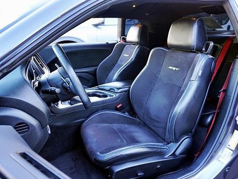 Used 2016 Dodge Challenger SRT w/ Technology Group image 16