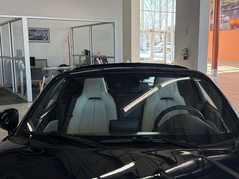 Used 2021 MAZDA MX-5 Miata RF Grand Touring image 9