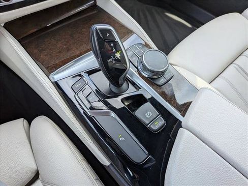 Used 2018 BMW 540i image 16