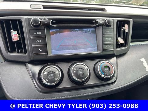 Used 2018 Toyota RAV4 LE FWD image 15