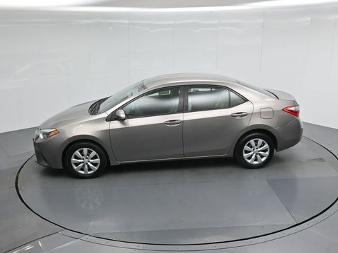 Used 2016 Toyota Corolla LE image 38