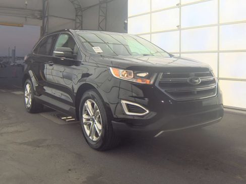 Used 2017 Ford Edge SEL w/ Equipment Group 201A FWD image 3