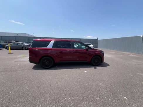 Used 2026 Kia Carnival FWD image 17