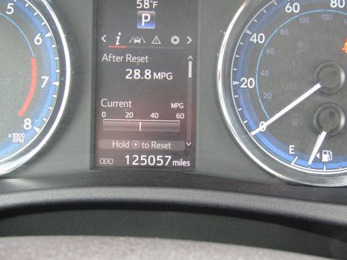 Used 2019 Toyota Corolla SE FWD image 13