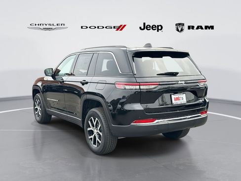 New 2025 Jeep Grand Cherokee Limited RWD image 4