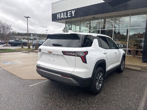 Used 2026 Chevrolet Equinox LT w/ Convenience Package II image 10