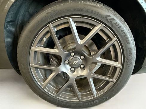 Used 2018 Dodge Challenger R/T Scat Pack w/ Driver Convenience Group image 33