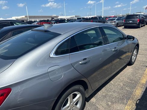 Used 2024 Chevrolet Malibu LT FWD image 11