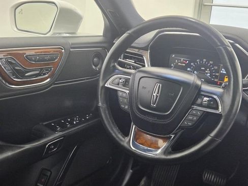 Used 2017 Lincoln Continental Reserve w/ Rear-seat Package AWD/4WD image 12