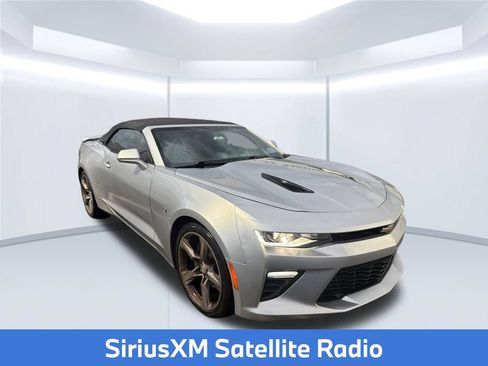 Used 2017 Chevrolet Camaro SS RWD image 5